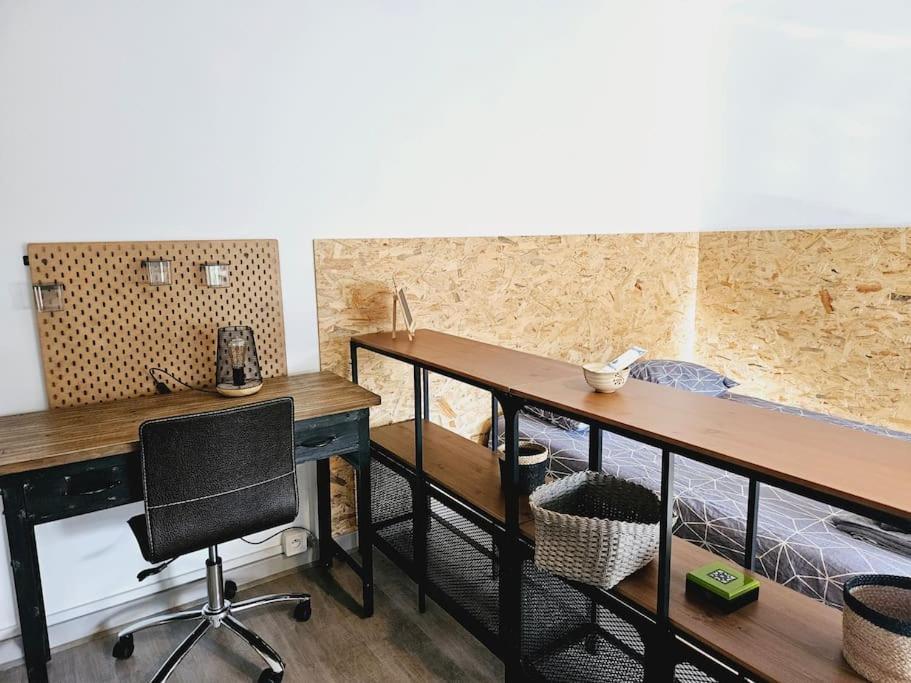 Le Studio De Max - Terrasse Et Parking วาลองซ์ ภายนอก รูปภาพ