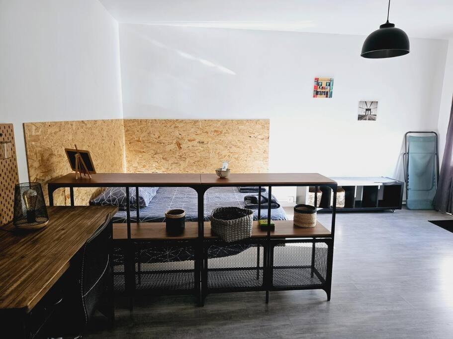 Le Studio De Max - Terrasse Et Parking วาลองซ์ ภายนอก รูปภาพ